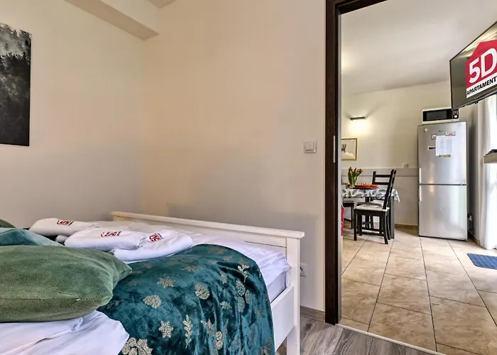 Pod Lasem - 5d Apartment